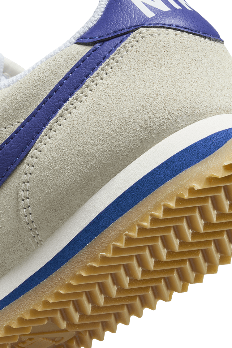 วันเปิดตัว Cortez "Pale Ivory and Deep Royal Blue" ผู้หญิง (FQ8108-110)