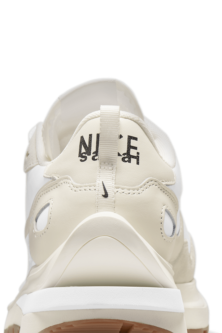 Lanseringsdato for Nike x sacai VaporWaffle «White and Gum» (DD1875-100)