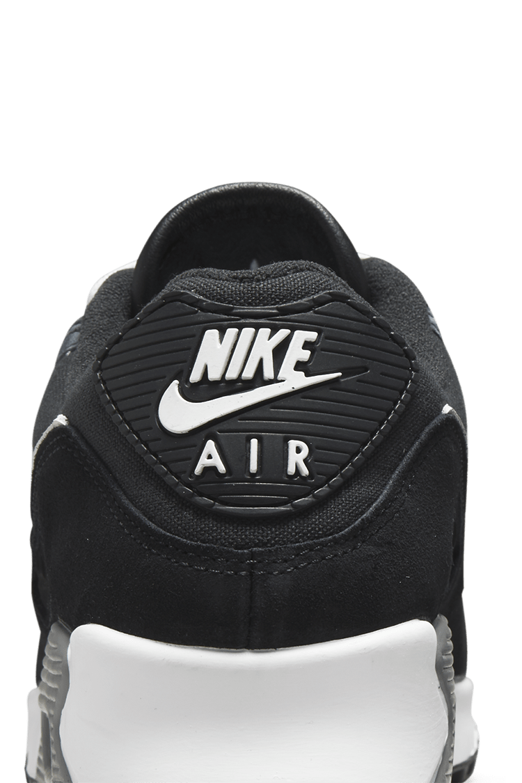วันเปิดตัว Air Max 90 “Off Noir”