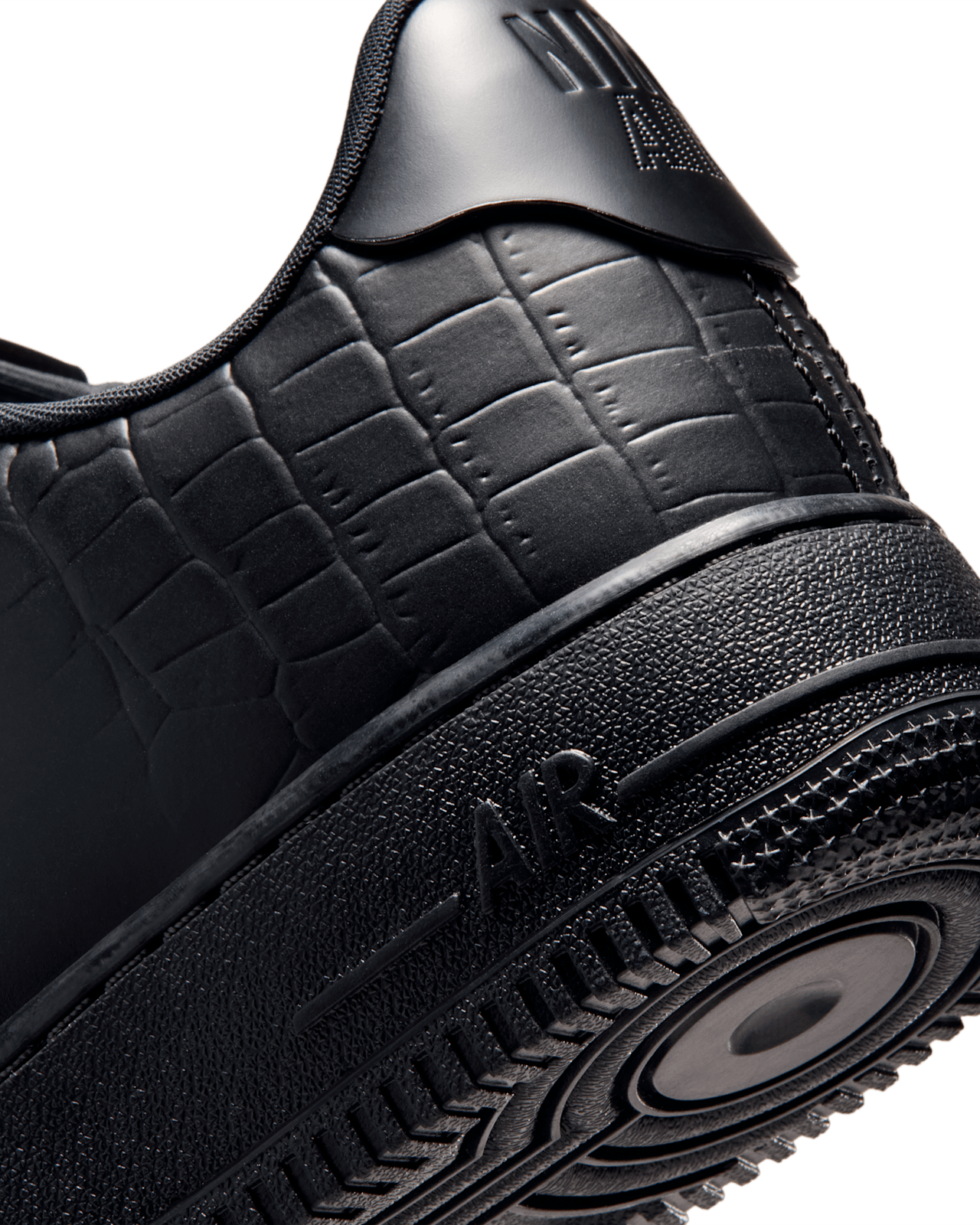 Női Air Force 1 „Made in Italy” „Fekete” (IF3201-001) – megjelenési dátum