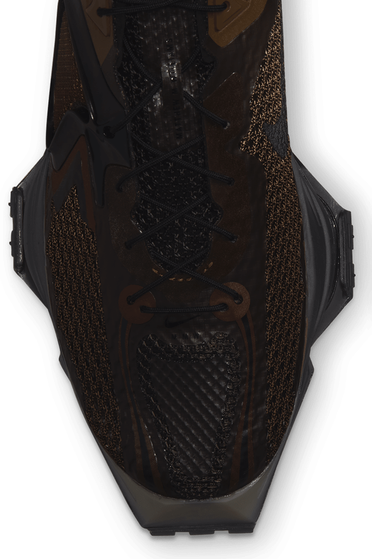 วันเปิดตัว Zoom 004 x MMW “Baroque Brown” (CU0676-201)
