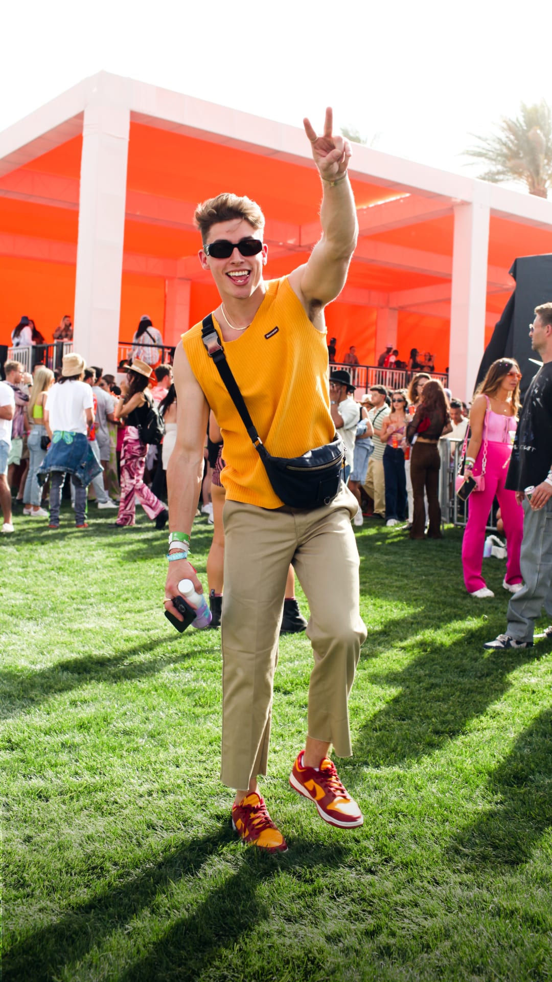 Street SNKRS: Revolve Festival