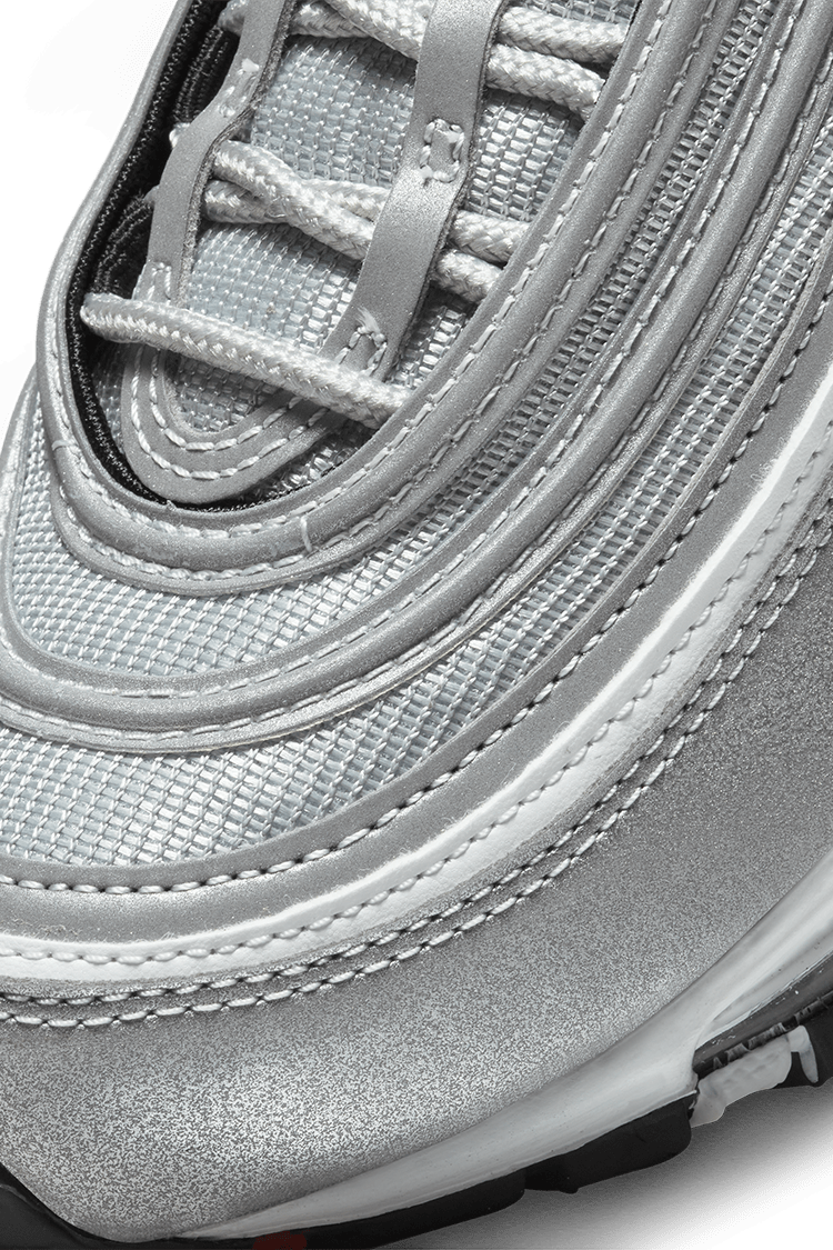 Fecha de lanzamiento del Air Max 97 Silver Bullet para mujer DQ9131 002 Nike SNKRS