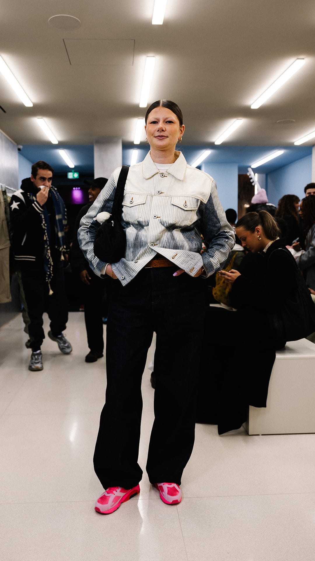 Street SNKRS – NAKED Copenhagen HOUSE PARTY Parigi 