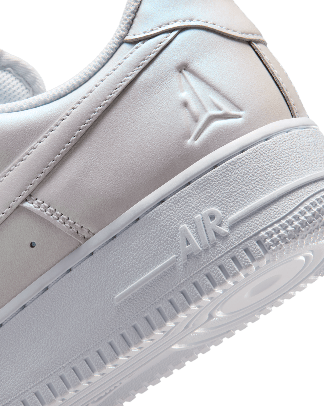 Fecha de lanzamiento de los Air Force 1 x Ja Morant "White and Pure" (IR8492-100)