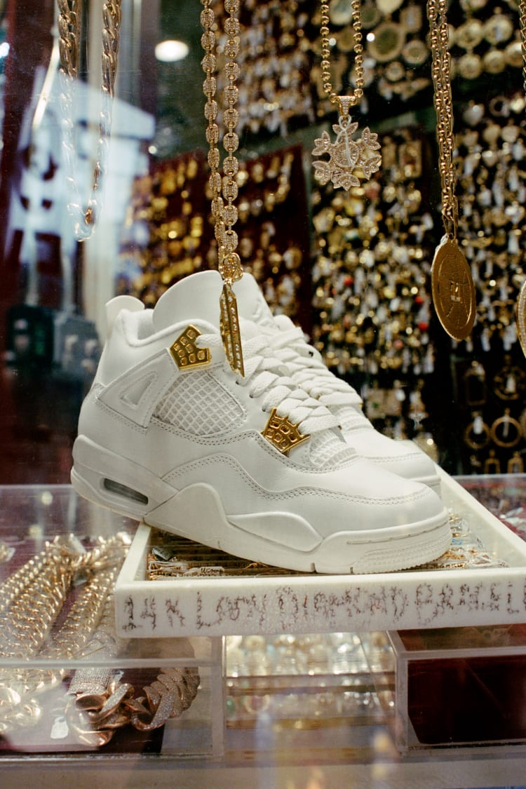 Jordan retro 4 white metallic silver hotsell