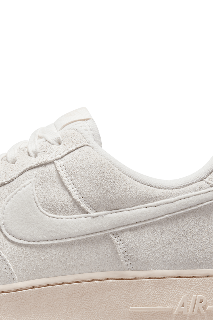 Air Force 1 "Winter Premium Summit White" (DO6730-100) – Erscheinungsdatum