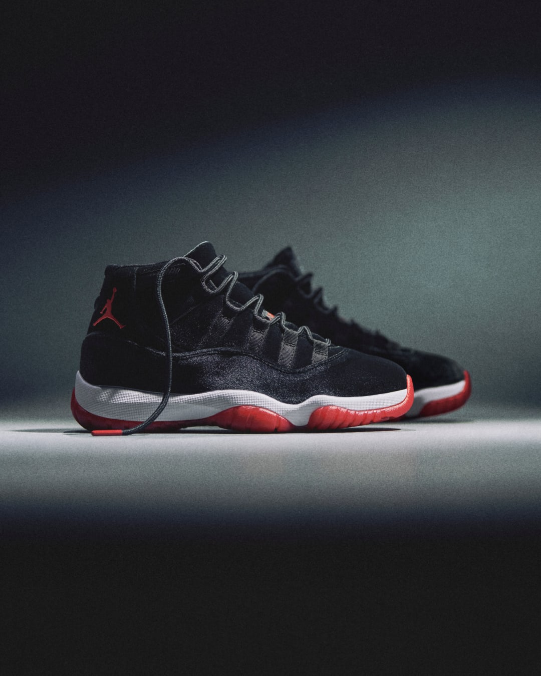 女款 Air Jordan 11 'Bred Velvet' (DB5457-061) 發售日期