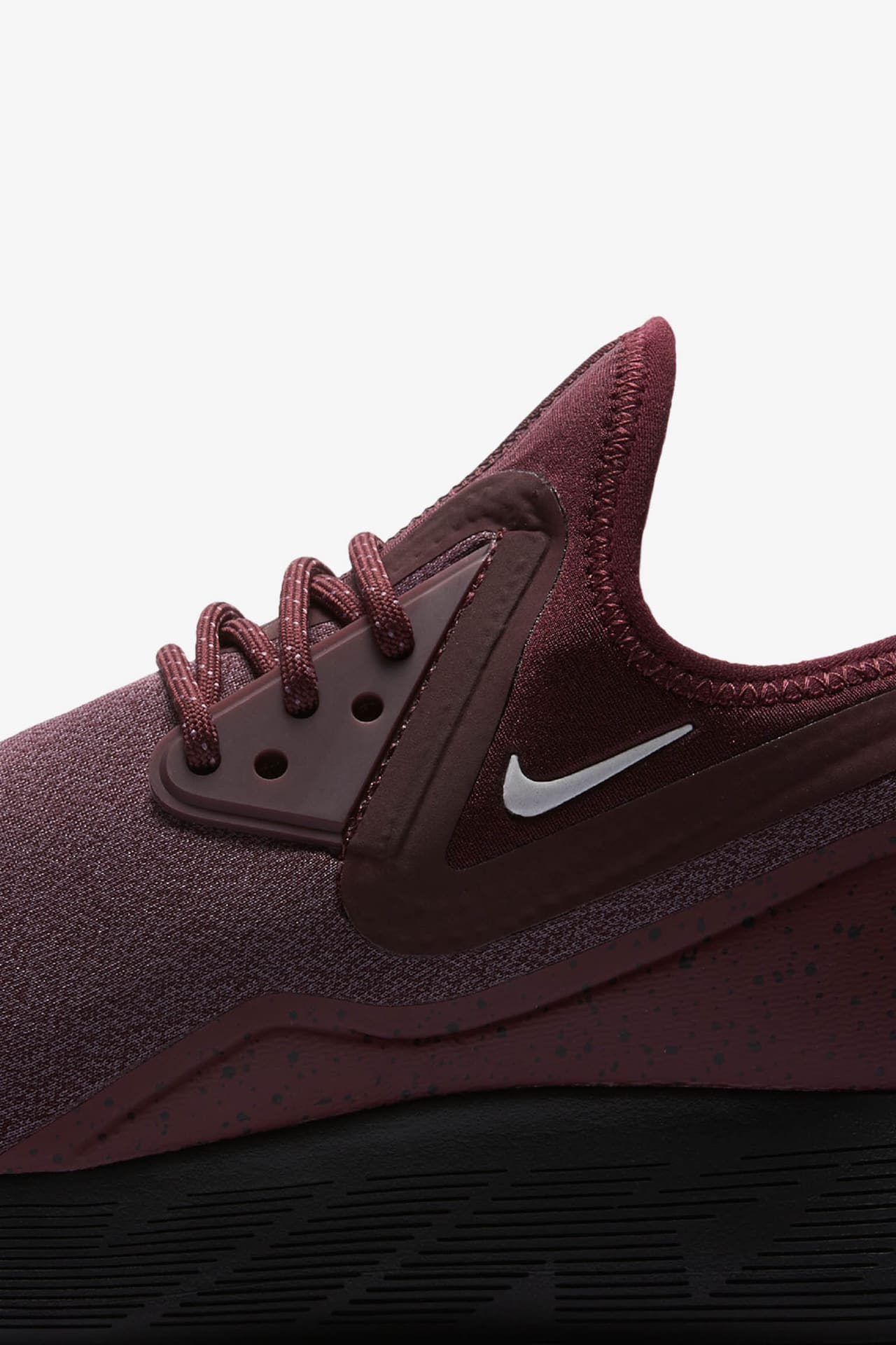 Women's Nike LunarCharge Essential 'Night Maroon'