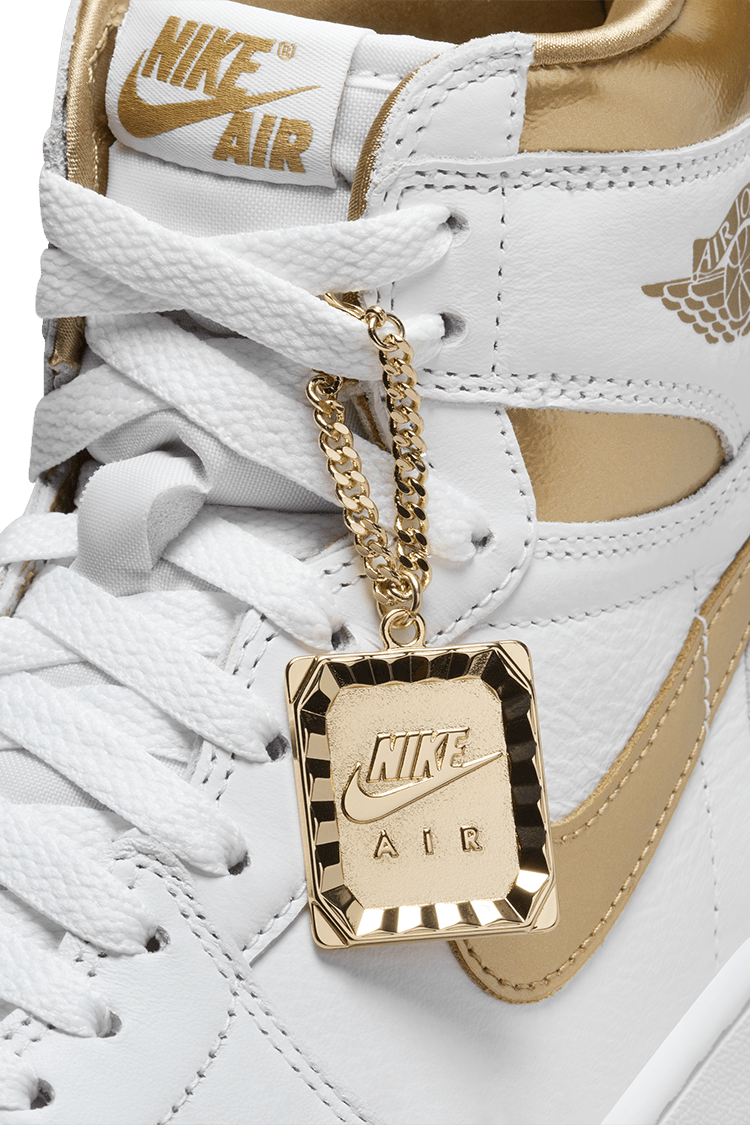 Fecha de lanzamiento del Air Jordan 1 High OG White and Gold para mujer FD2596 107 Nike SNKRS