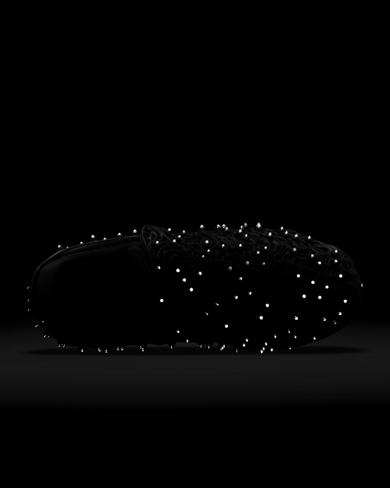 女款 Air Force 1 搭配 Swarovski® 反光水晶 'Triple Black' (CV7668-001) 發售日期