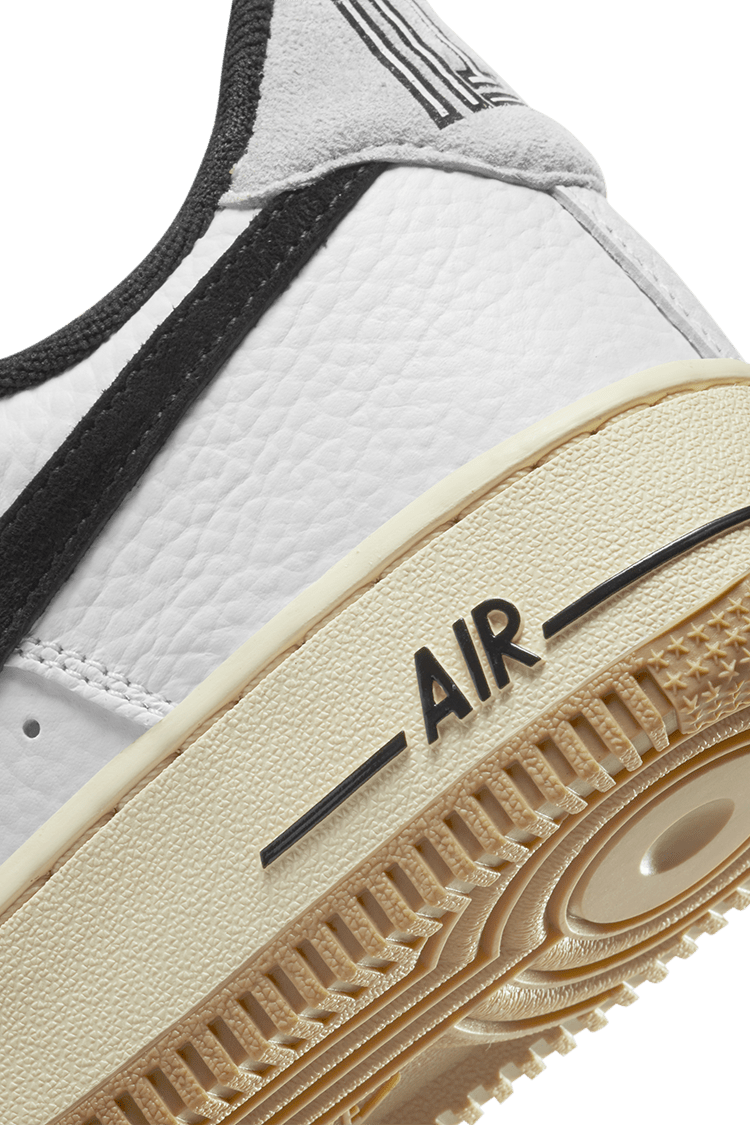 Fecha de lanzamiento del Air Force 1 '07 "Black and Summit White" para mujer (DR0148-101)