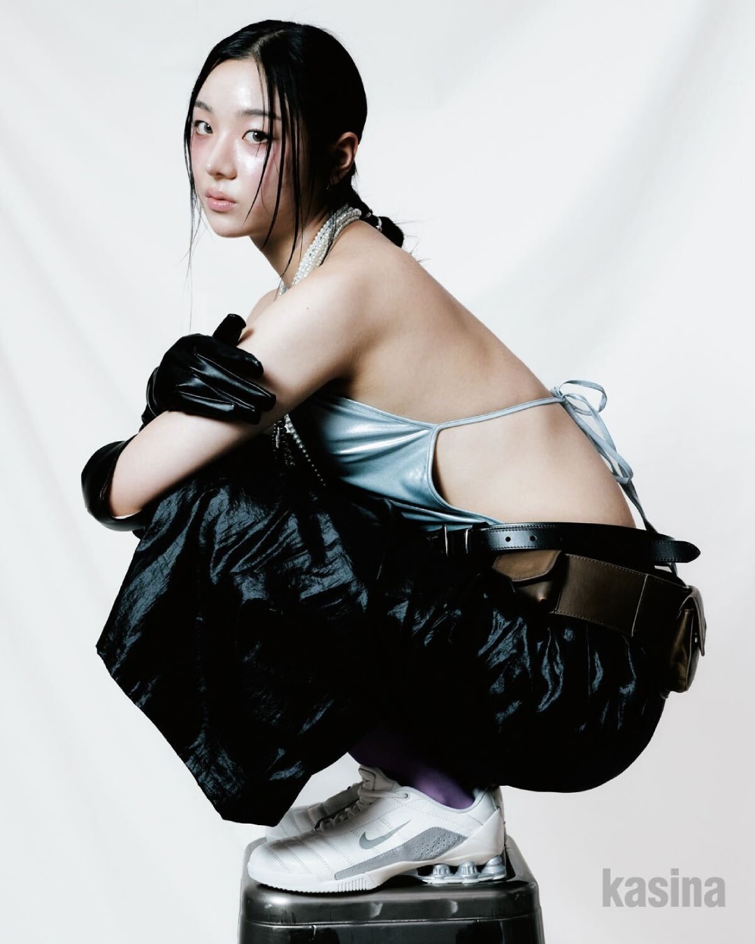 우먼스 토탈 90 샥스 마지아 'Sail and Metallic Silver'(IO9300-100) 출시일