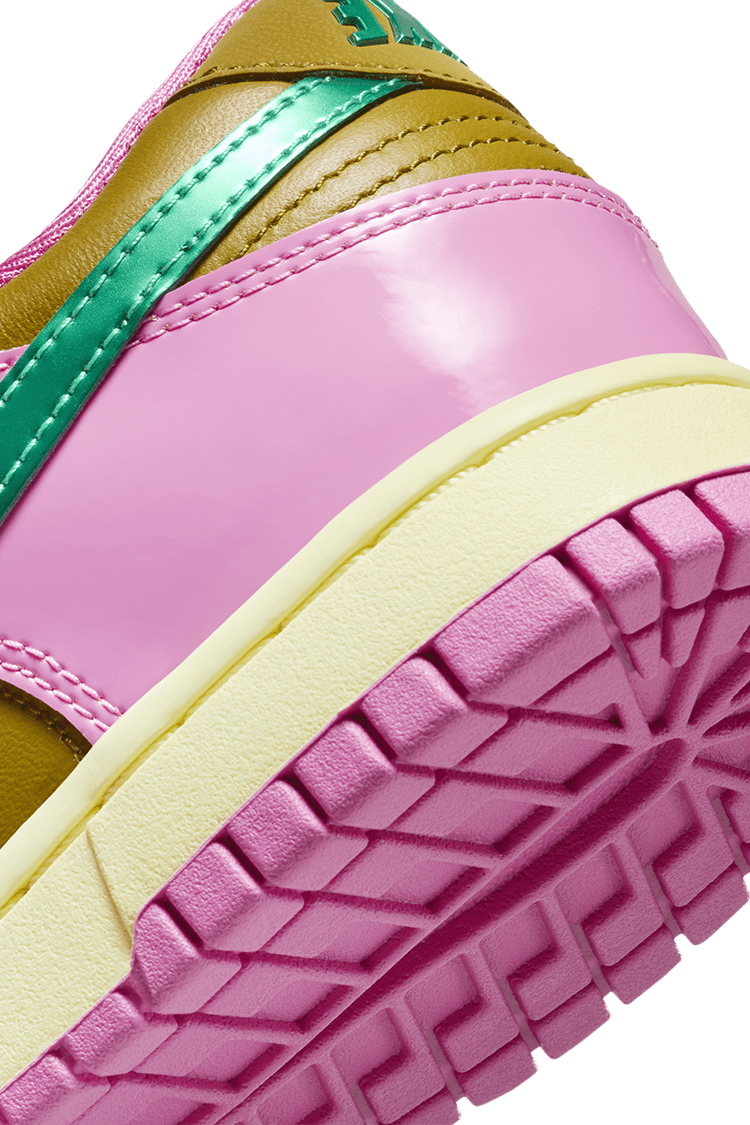 Fecha de lanzamiento del Dunk Low by Parris Goebel "Playful Pink" para mujer (FN2721-600)