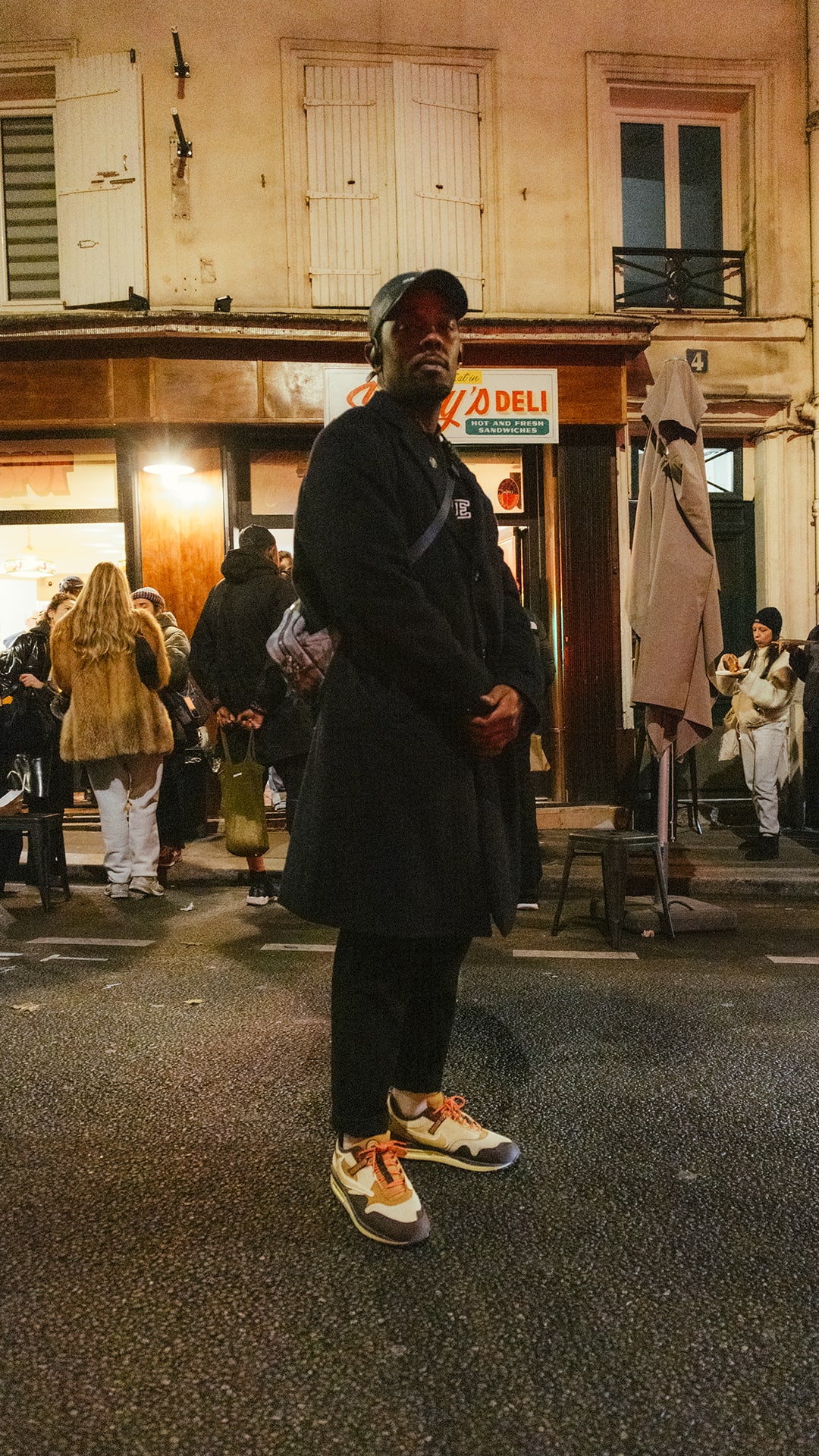 Street SNKRS : Chilli Spot By Sonny's & Crispy