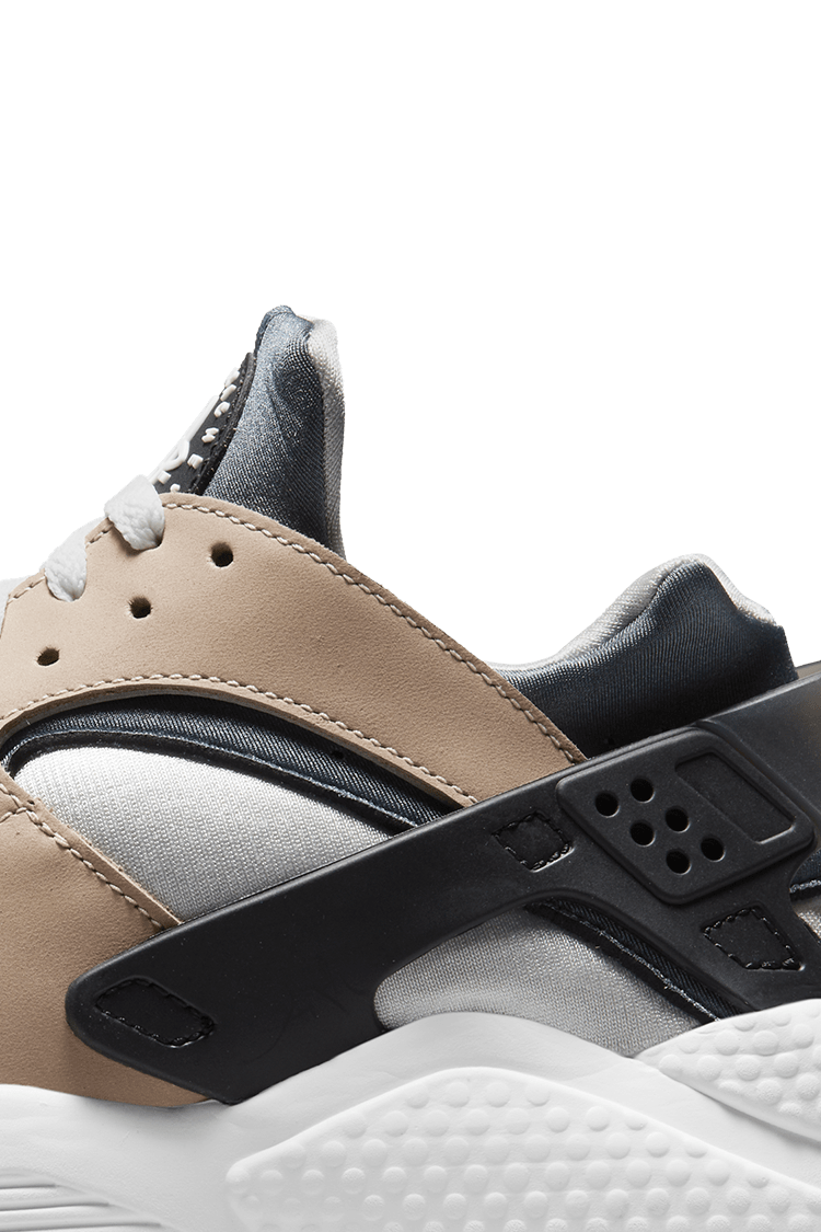 Lanseringsdato for Air Huarache «Dark Sulfur»