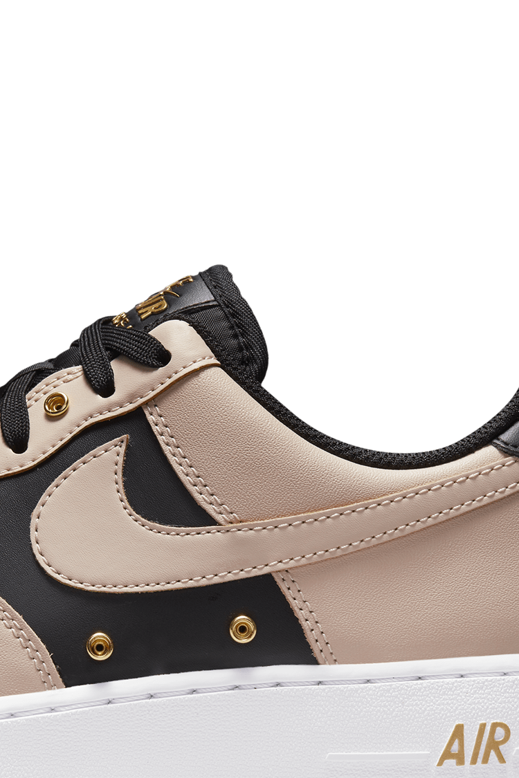 วันเปิดตัว Air Force 1 “Touch of Gold”