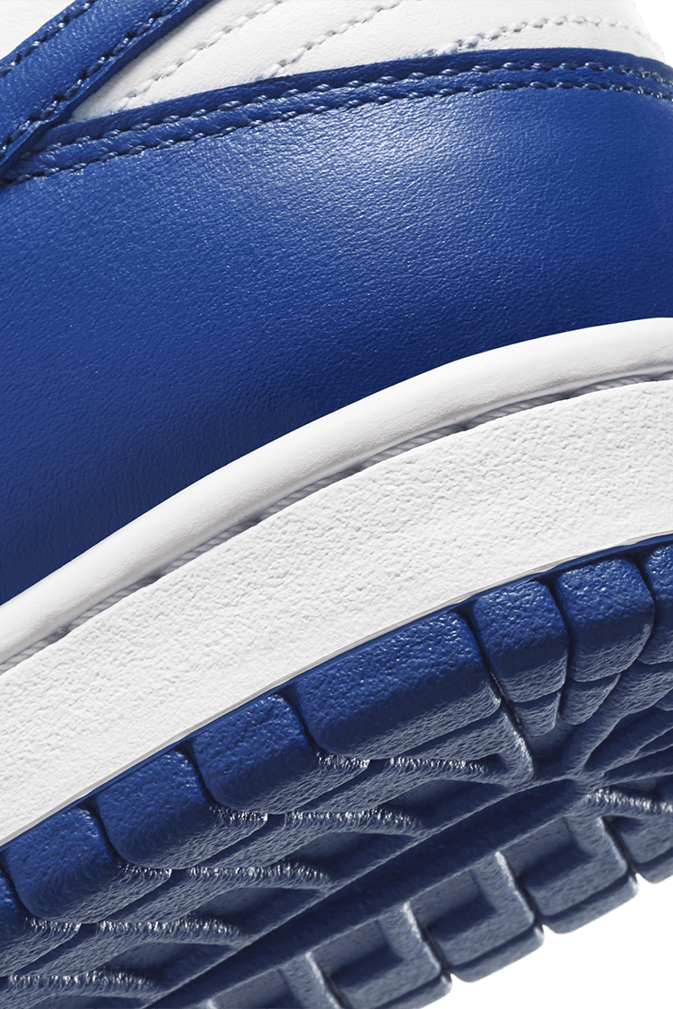 วันเปิดตัว Dunk Low "Varsity Royal" (CU1726-100)