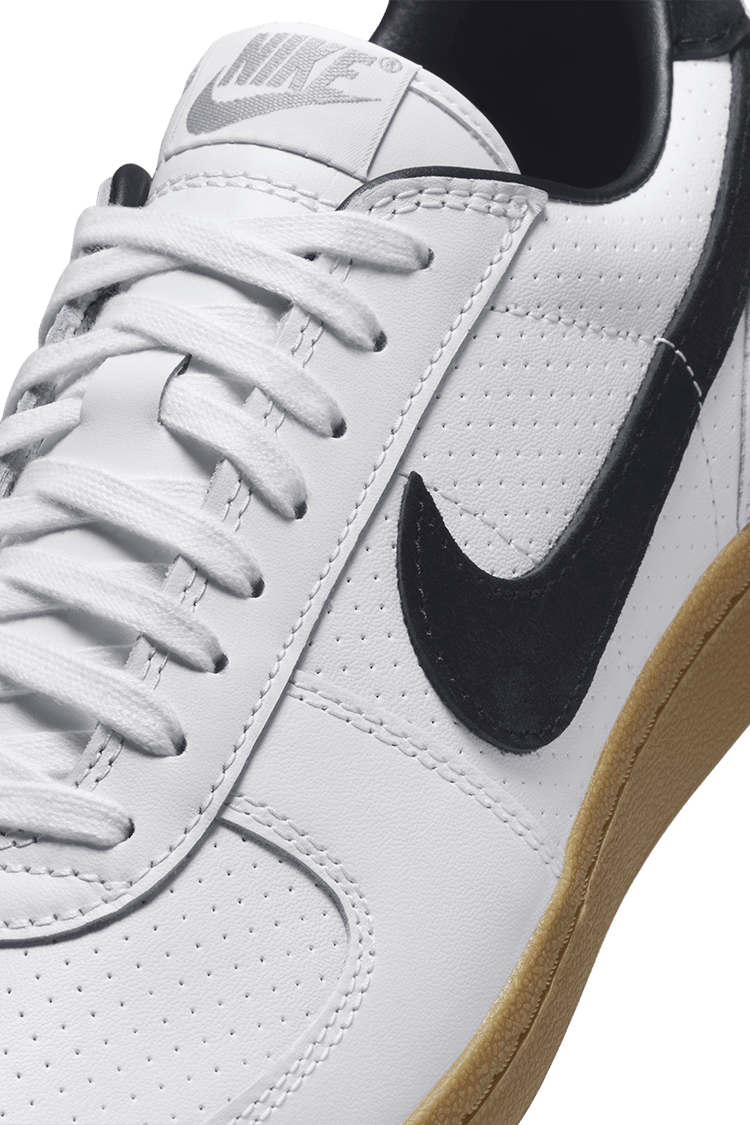 วันเปิดตัว Field General '82 SP "White and Black" (HF5603-101)