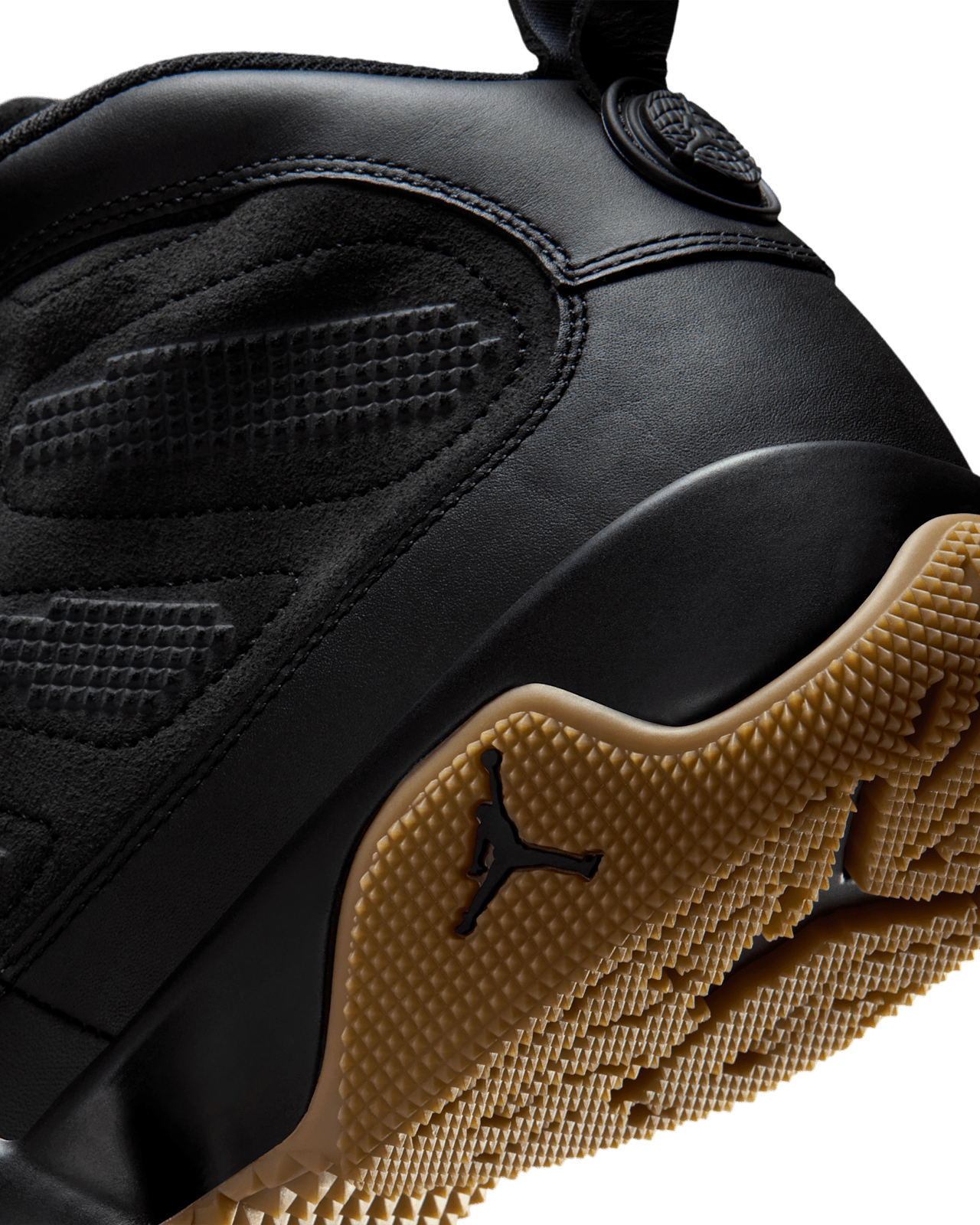 Air Jordan 9 Retro 靴子 'Black and Gum Light Brown' (AR4491-025) 發售日期