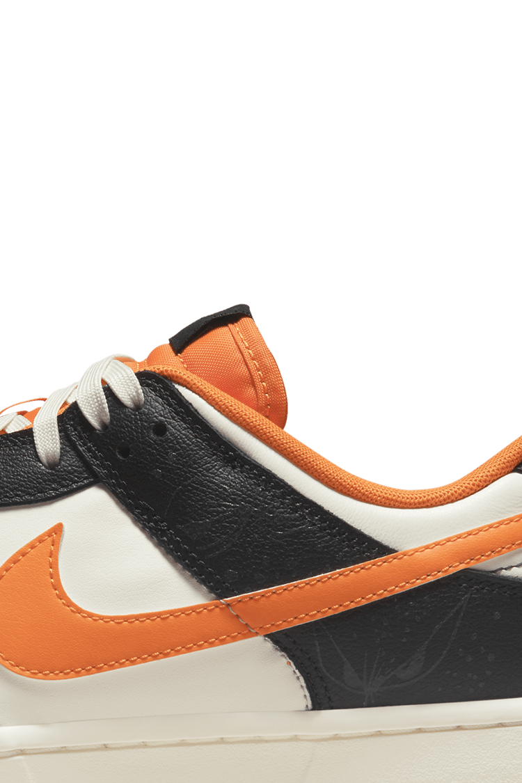 NIKE公式】ダンク LOW 'Halloween' (DD3357-100 / NIKE DUNK LOW RETRO PRM HALLOWEEN).  Nike SNKRS