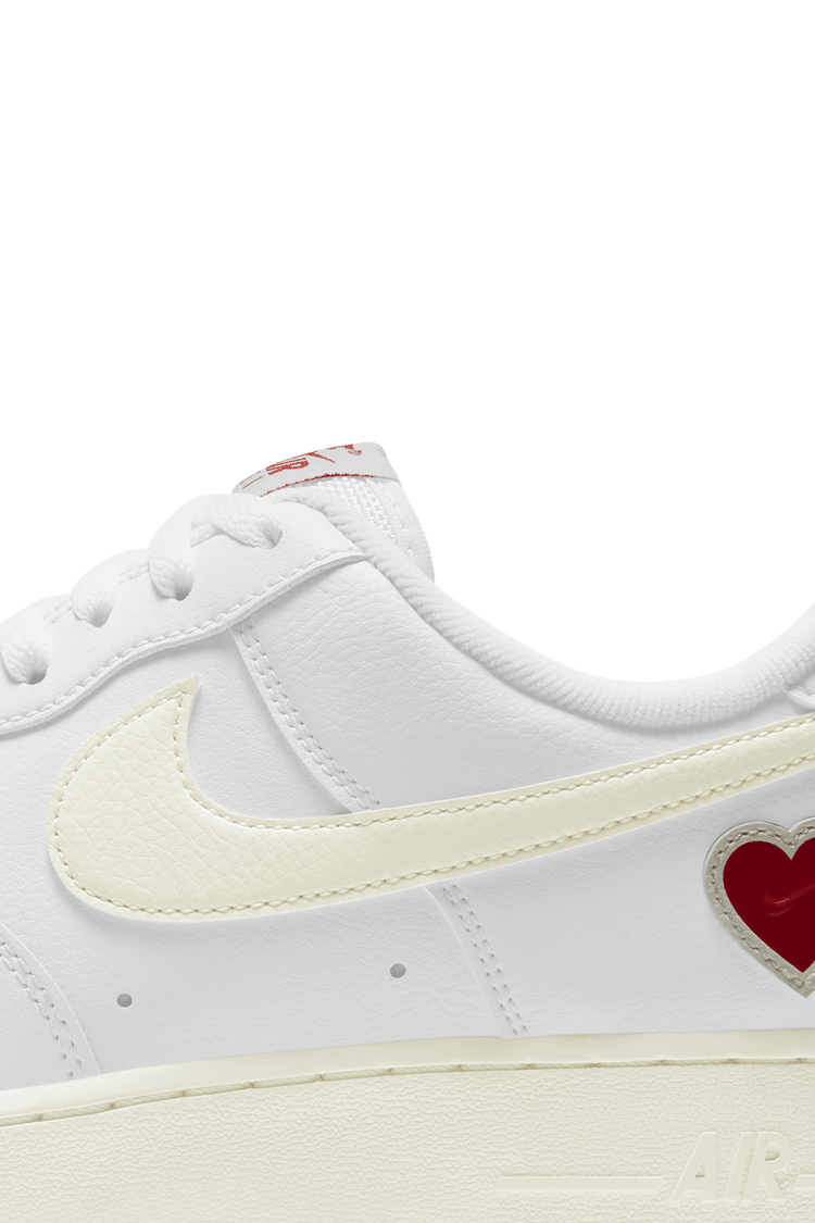 【NIKE公式】エア フォース 1 LOW 'Valentine's Day' (DD7117-100 / AF 1 LOW)