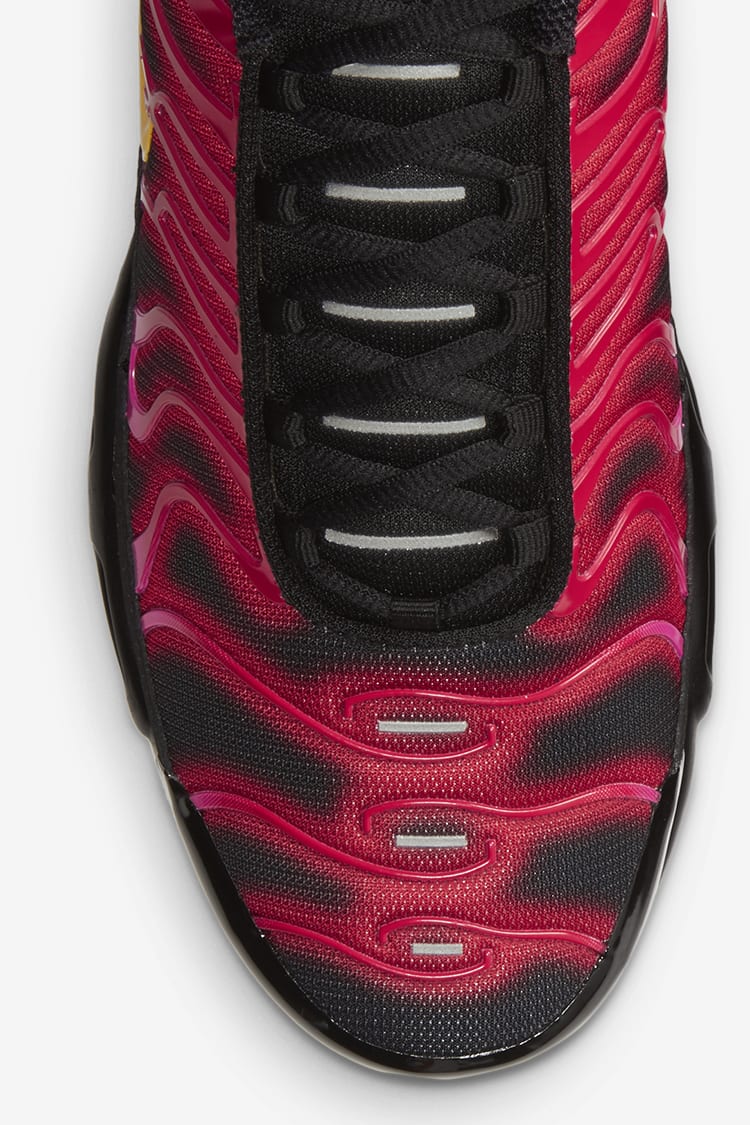 Air Max Plus x Supreme Fire Pink Release Date. Nike SNKRS