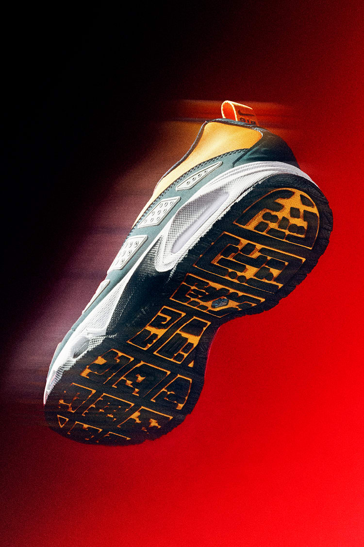 Fecha de lanzamiento de los Air Max SNDR "Canyon Gold and Deep Ocean" (HJ8080-700)