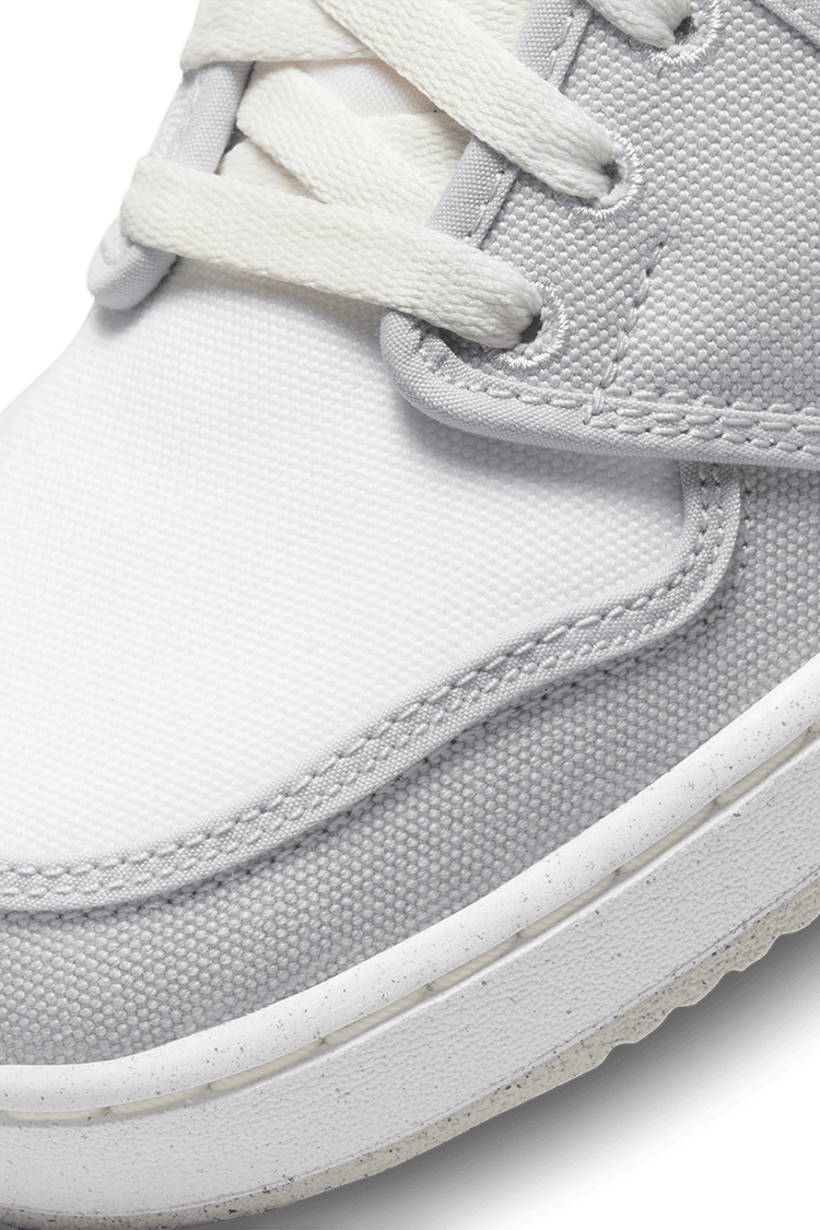 วันเปิดตัว AJKO 1 "White and Black" (DO5047-100)