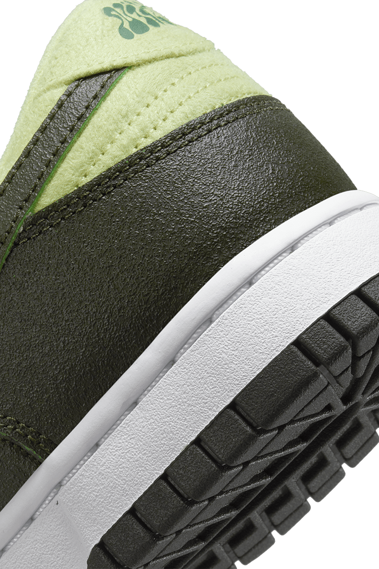 Women's Dunk Low 'Avocado' (DM7606-300) Release Date