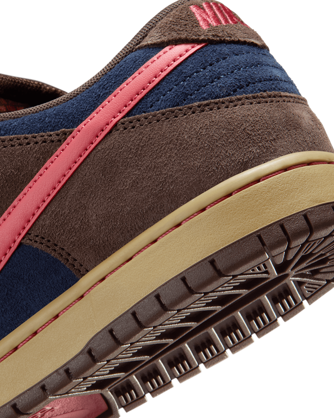 วันวางจำหน่าย Nike SB Dunk Low "Baroque Brown and Midnight Navy" (HQ1625-200)