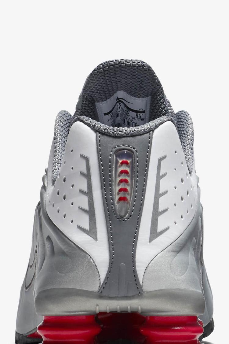 Nike shox r4 silver red best sale