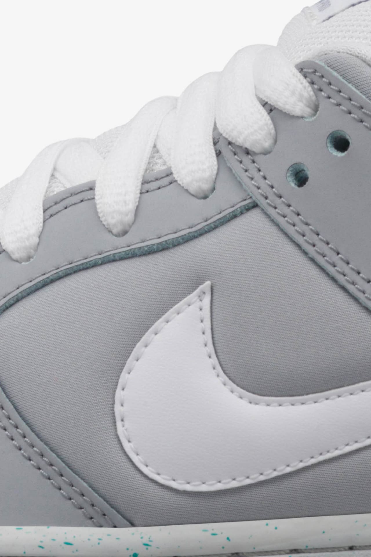 Nike Dunk Low SB 'Air Mag'