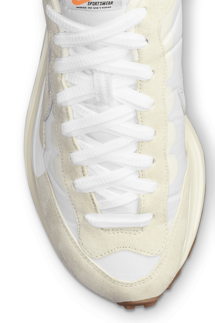 Fecha de lanzamiento de las Nike x sacai VaporWaffle "White and Gum" (DD1875-100)