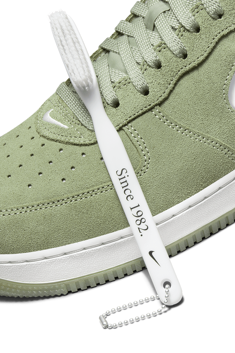 วันเปิดตัว Air Force 1 "Color of the Month" (DV0785-300)