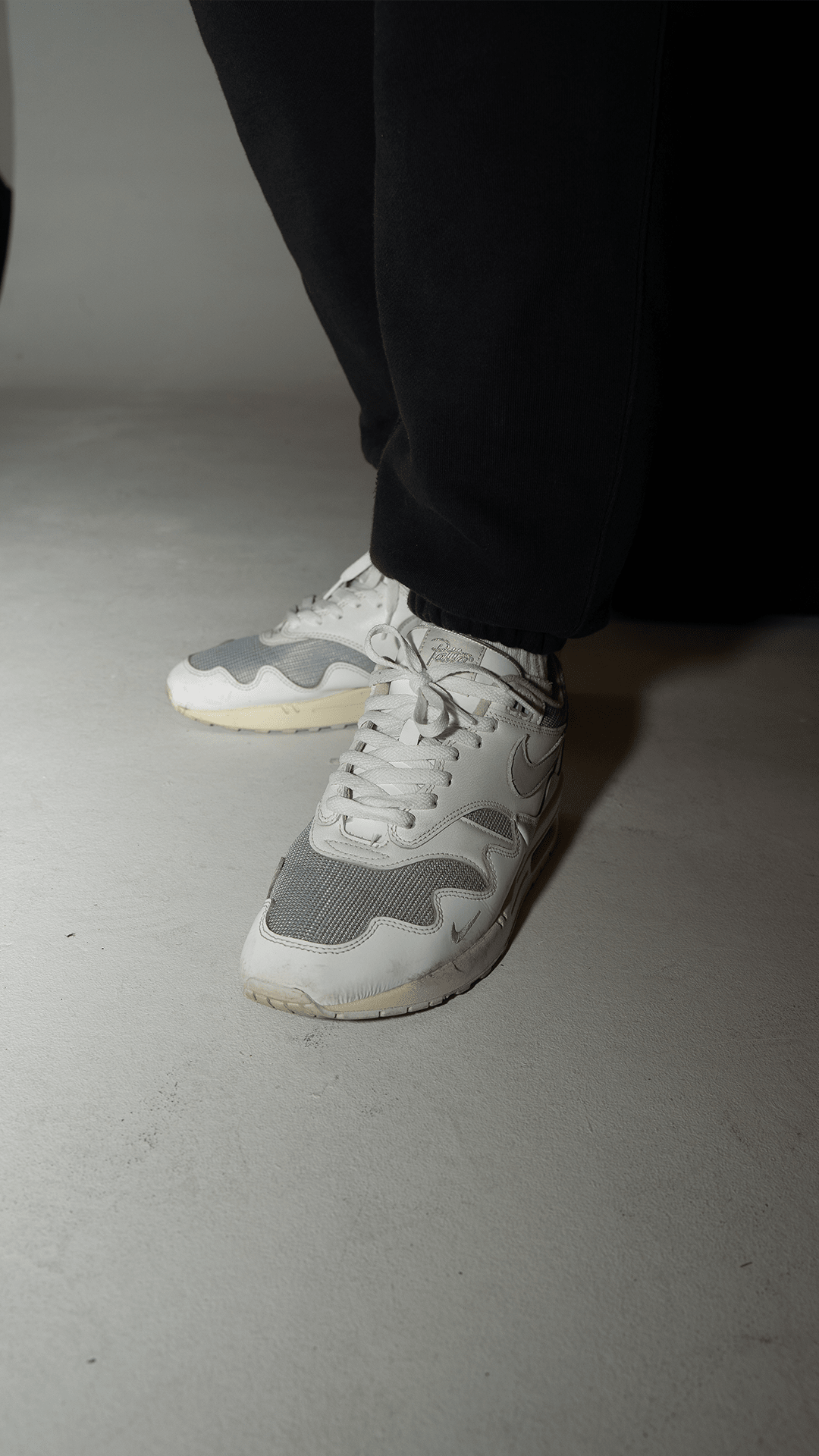 Street SNKRS: Nike x Patta Running Team: Crew Love.