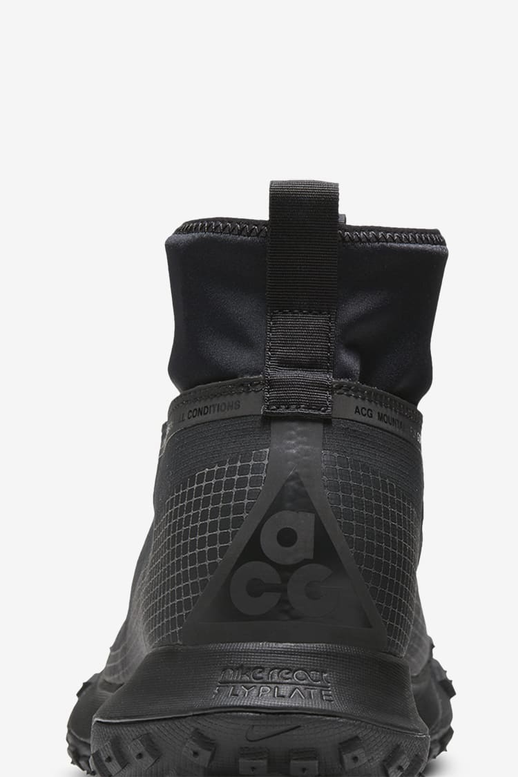 NIKE公式】ACG マウンテン フライ GORE-TEX 'Black and Dark Grey' (CT2904-002 / ACG MOUNTAIN  FLY GORE-TEX). Nike SNKRS