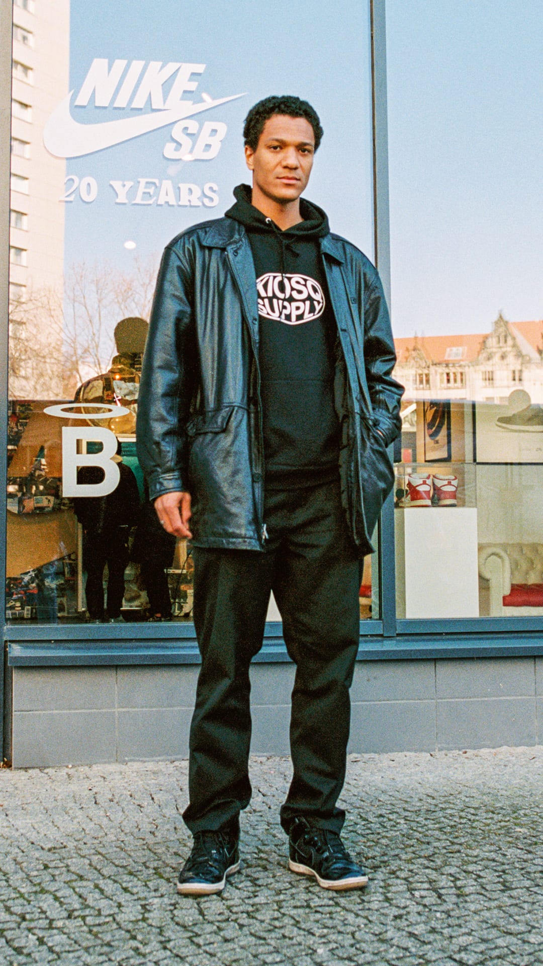 Street SNKRS : SB20th Anniversary