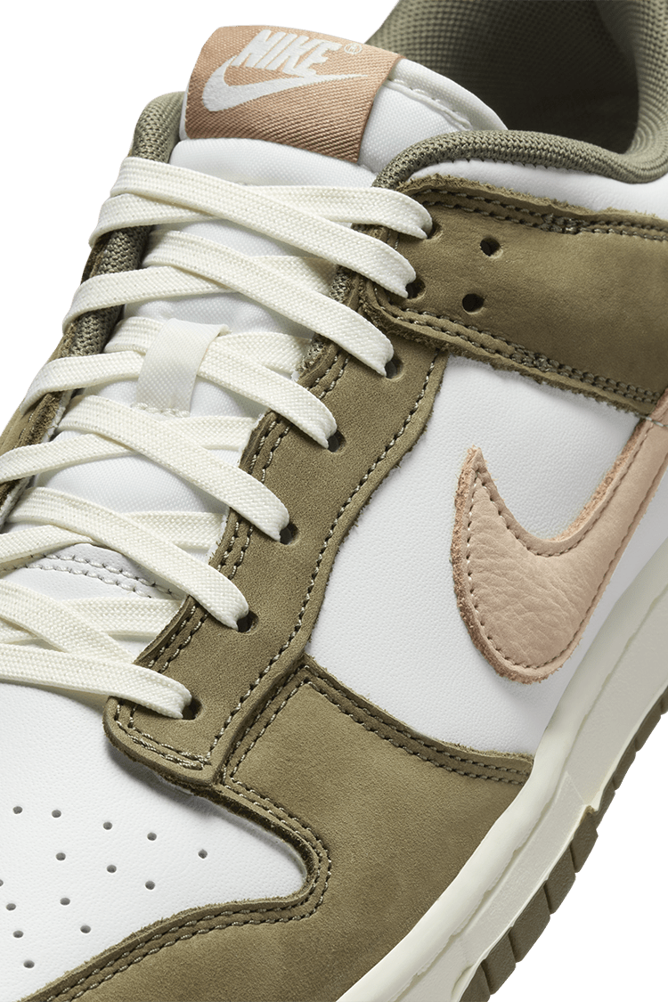 NIKE公式】ダンク LOW 'Medium Olive and Summit White' (FQ8250-200 / NIKE DUNK LOW  RETRO PRM). Nike SNKRS