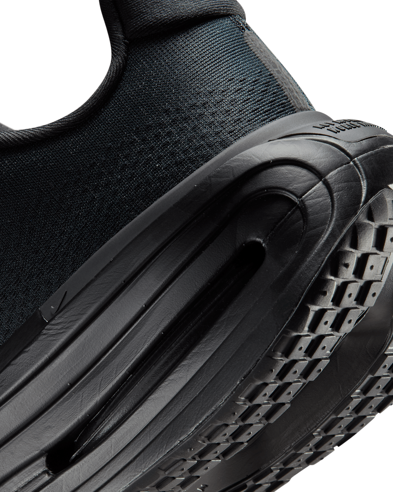 Vomero 'Black' (IQ0627-001) — releasedatum