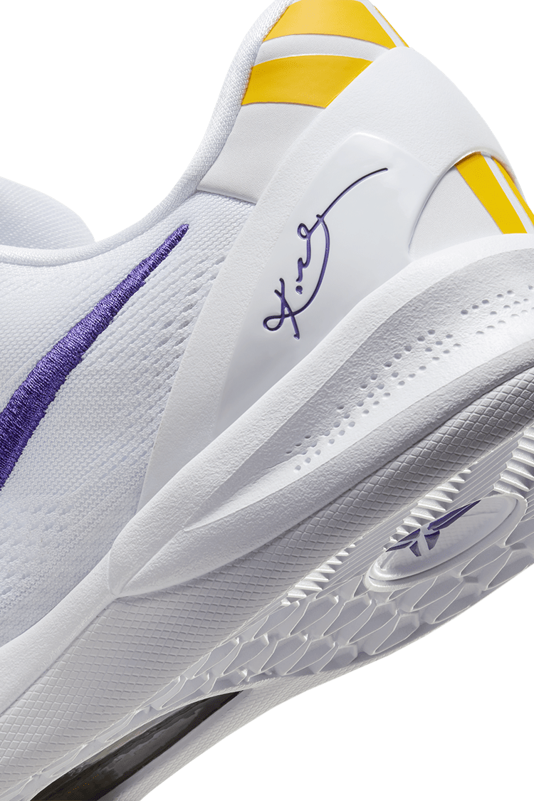 Data de llançament de les Kobe 8 Protro "White and Court Purple" (HF9550-100)