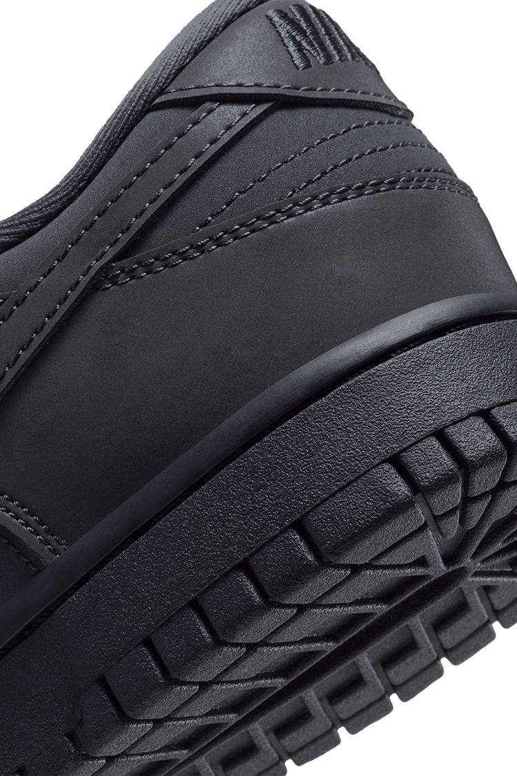 วันเปิดตัว Dunk Low "Black and Anthracite" ผู้หญิง (FZ3781-060)
