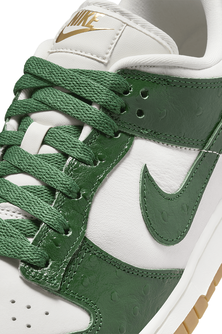 Women's Dunk Low 'Gorge Green' (FJ2260-002) release date. Nike SNKRS