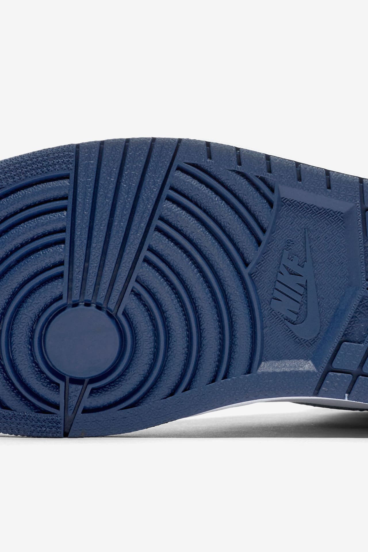 Air Jordan 1 Retro 'Metallic Navy' Release Date