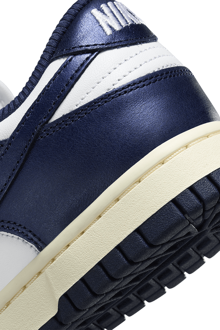 Fecha de lanzamiento del Dunk Low "Midnight Navy and White" (FN7197-100) 