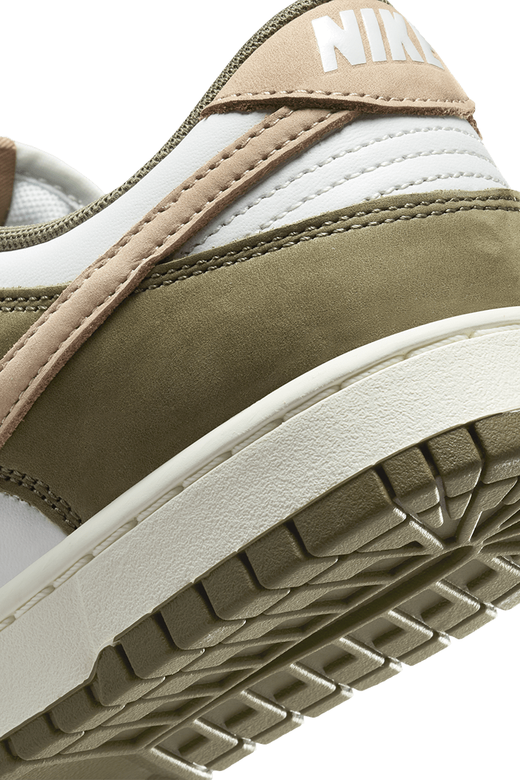 Fecha de lanzamiento de los Dunk Low "Medium Olive and Summit White" (FQ8250-200)