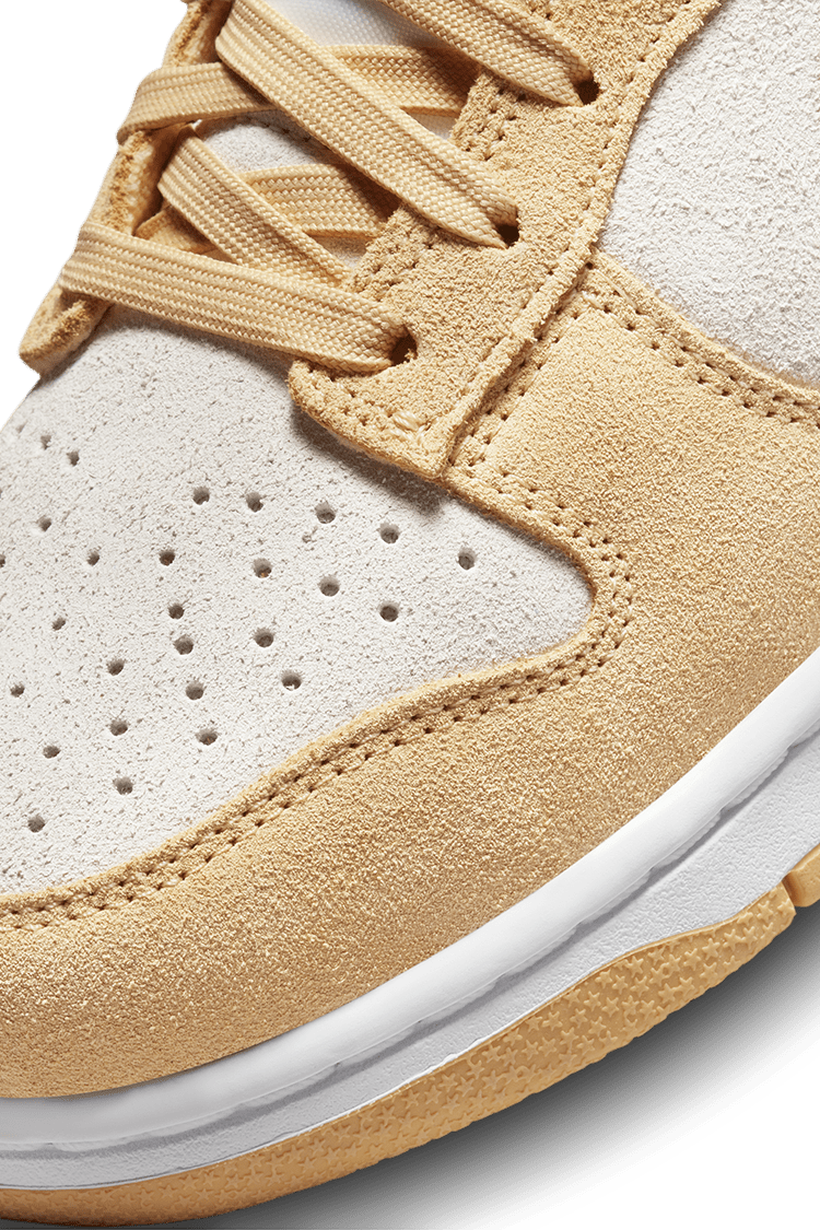 Fecha de lanzamiento de las Dunk Low "Gold Suede" para mujer (DV7411-200)