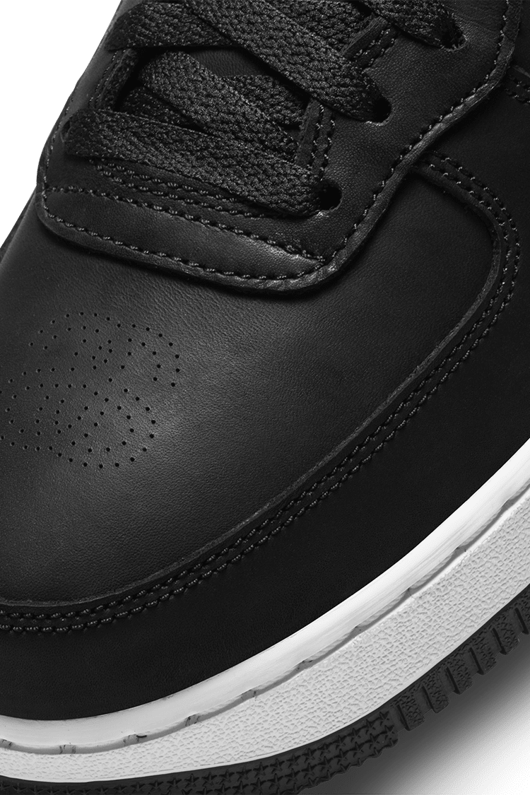 Air Force 1 Mid x Stüssy 'Black' (DJ7840-001) Release Date Air Force 1 Mid x Stüssy 'Black' (DJ7840-001) Release Date