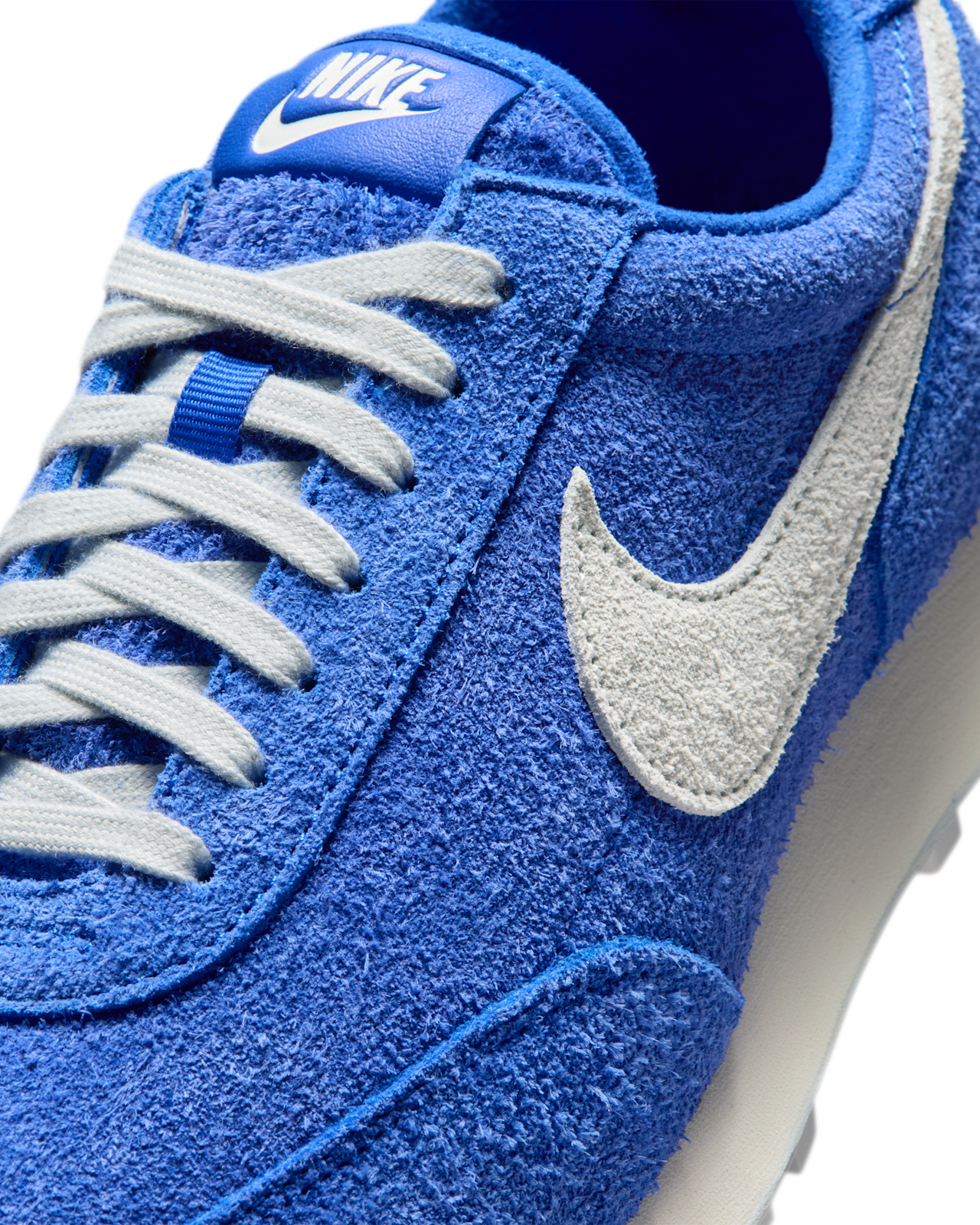 【NIKE公式】デイブレイク 'Hyper Royal and Sail'(IQ0635-400) 発売日