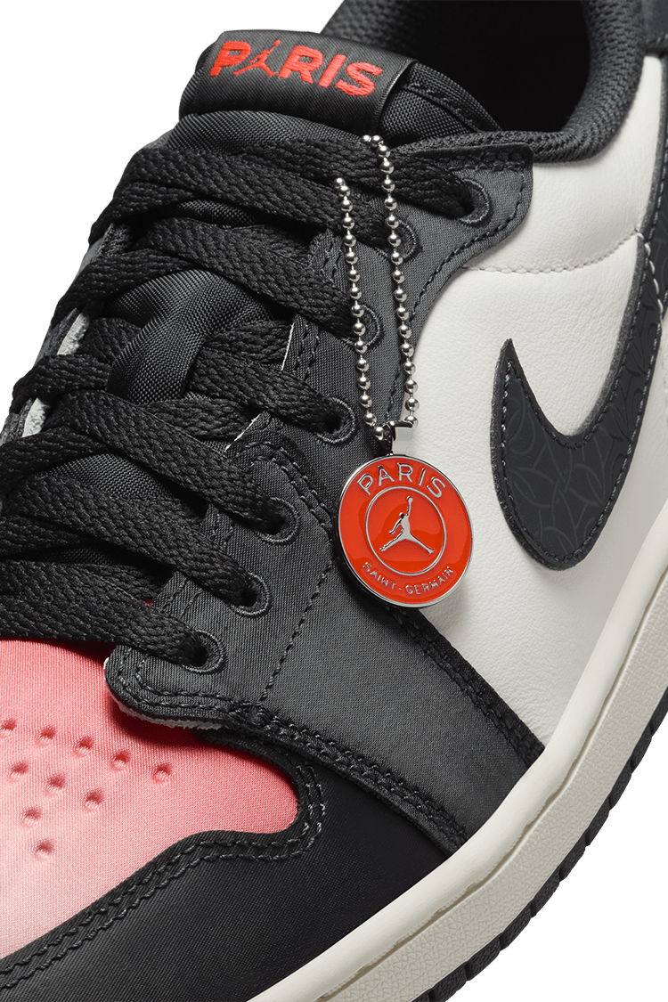 Air Jordan 1 Low Paris Saint-Germain „Sail és Off Noir” (HF8828-100) – megjelenési dátum